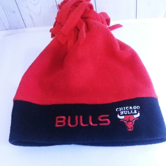 Chicago Bulls Logo Cap Flannel Red and Black - Picture 3 of 4